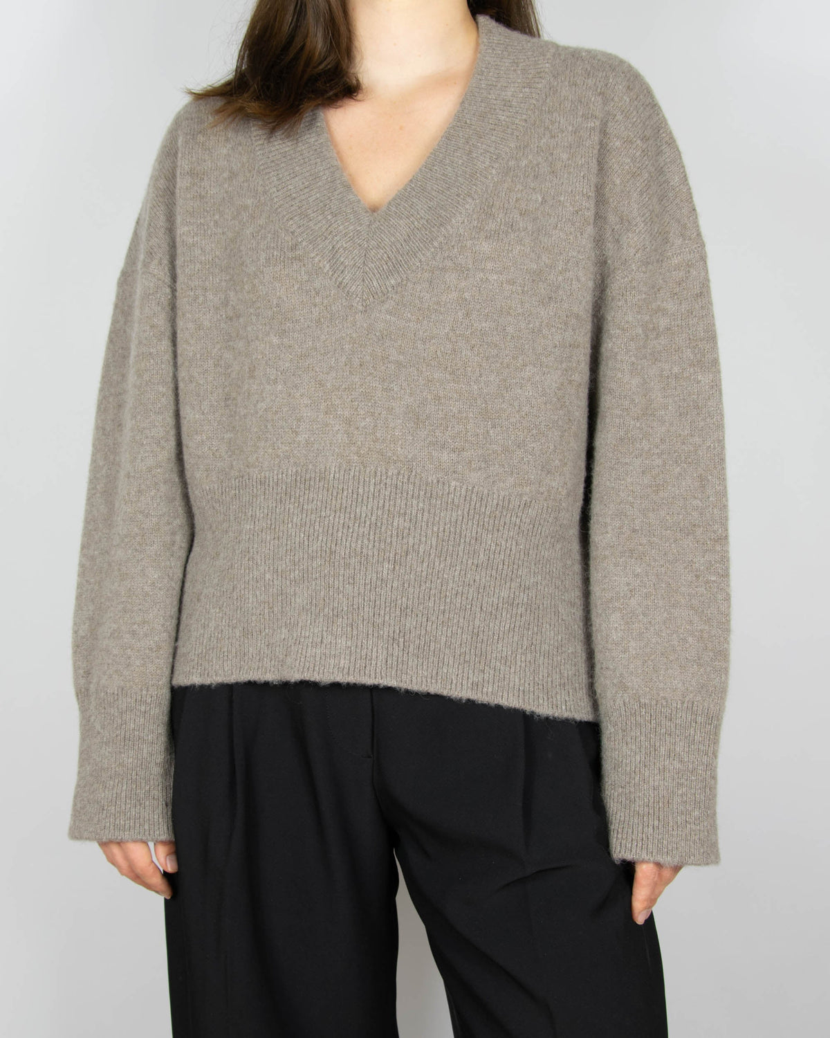 Beige alpaca and cashmere sweater by Christian AKS