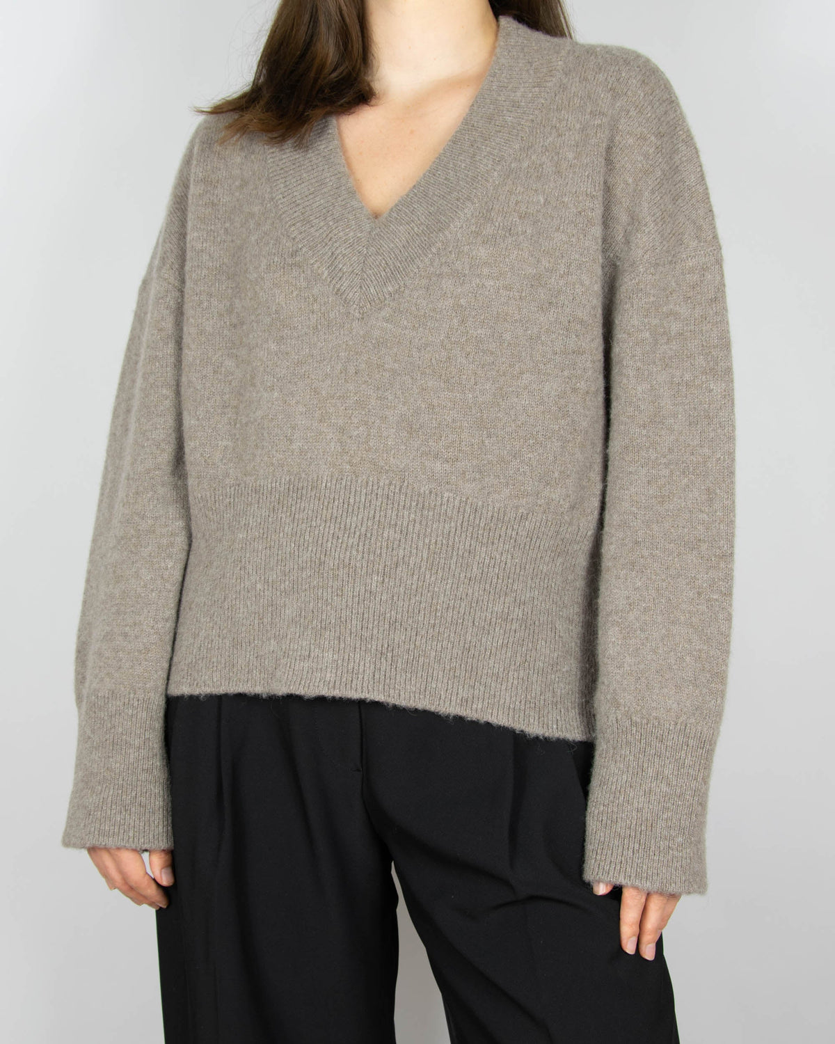 Beige alpaca and cashmere sweater by Christian AKS