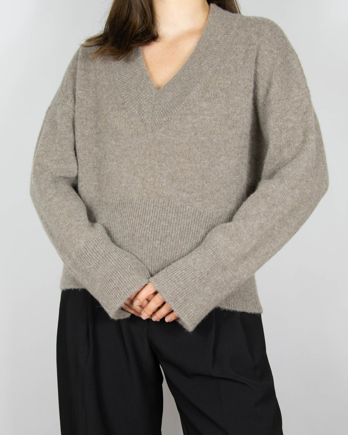 Beige alpaca and cashmere sweater by Christian AKS