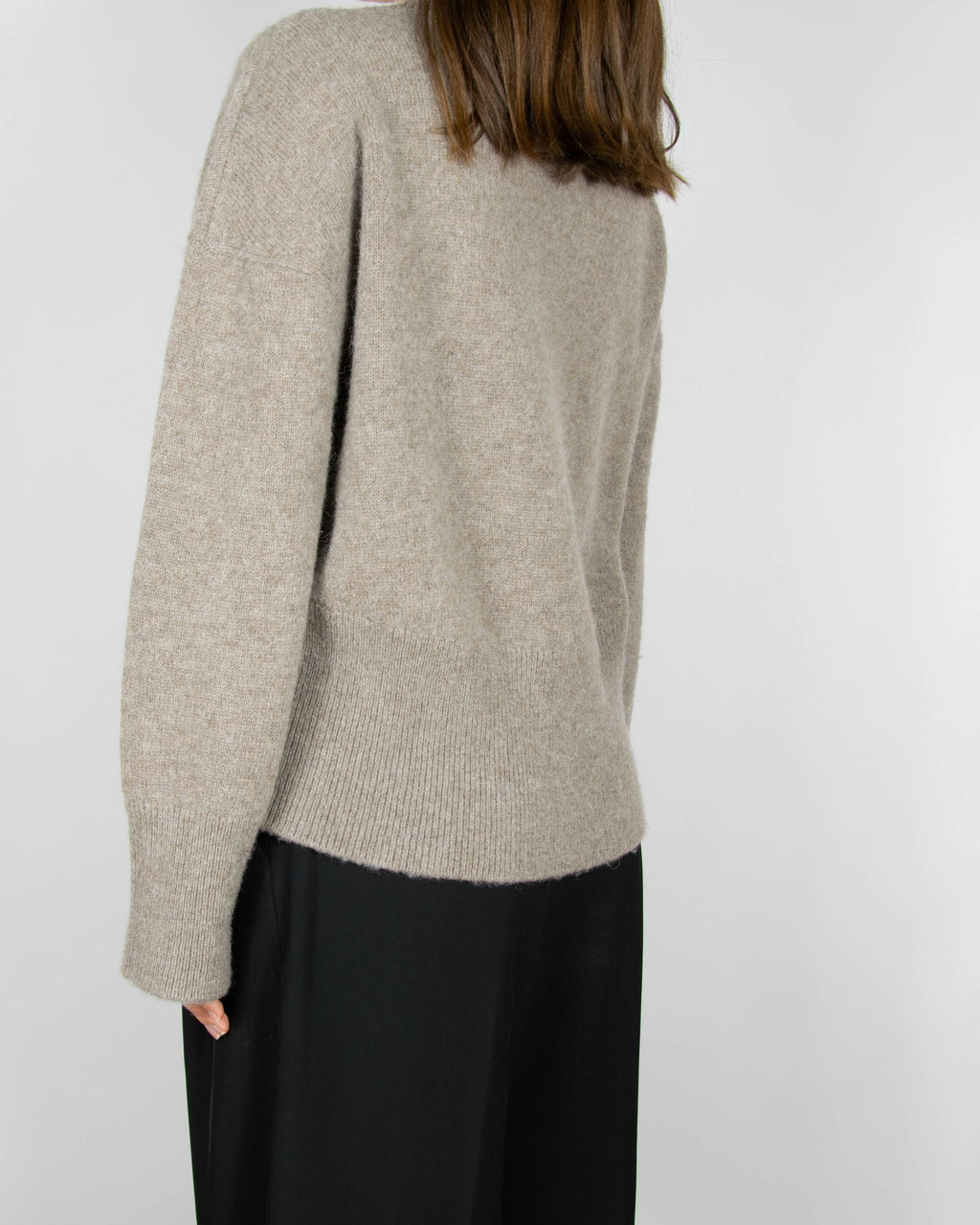 Beige alpaca and cashmere sweater by Christian AKS