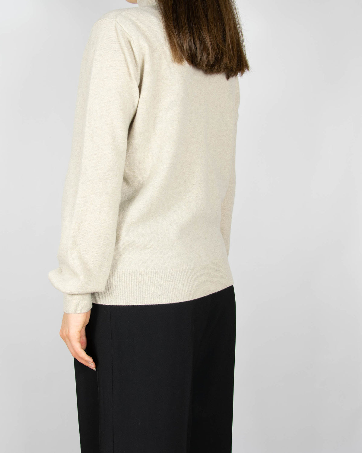 Beige merino wool and cashmere turtleneck sweater by Aligne