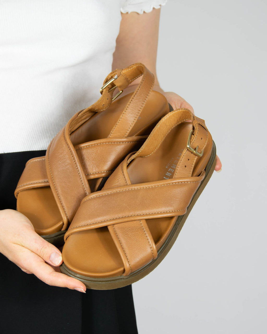 PAVEMENT (genuine leather) - 37