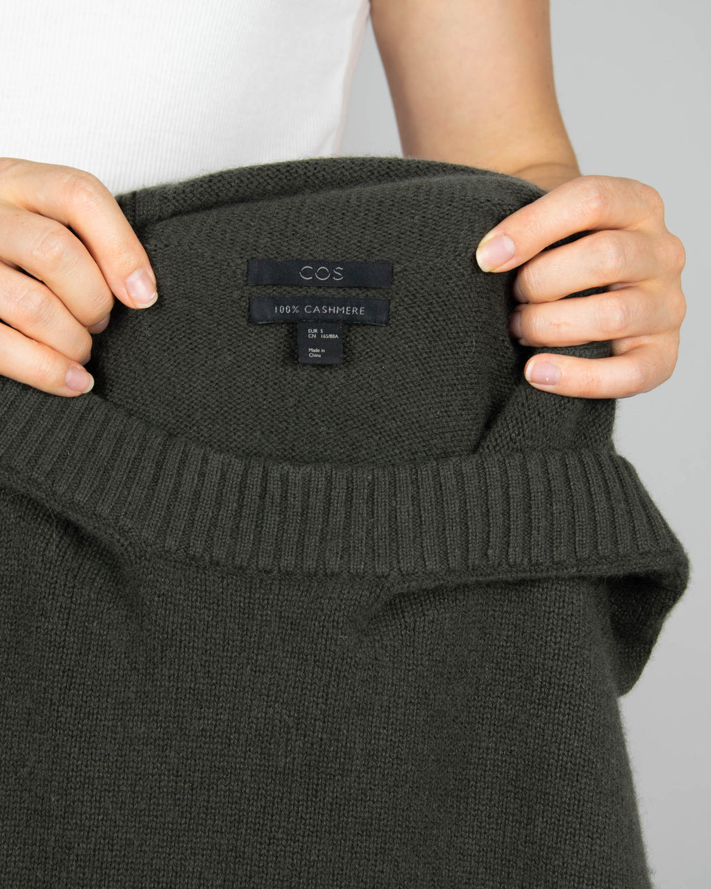 Brown and green cashmere hooded sweater by COS