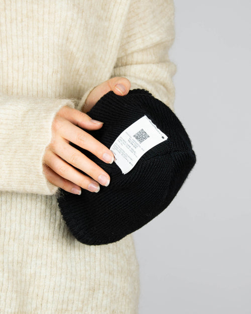 Black Mallow Toque beanie by Arc'teryx