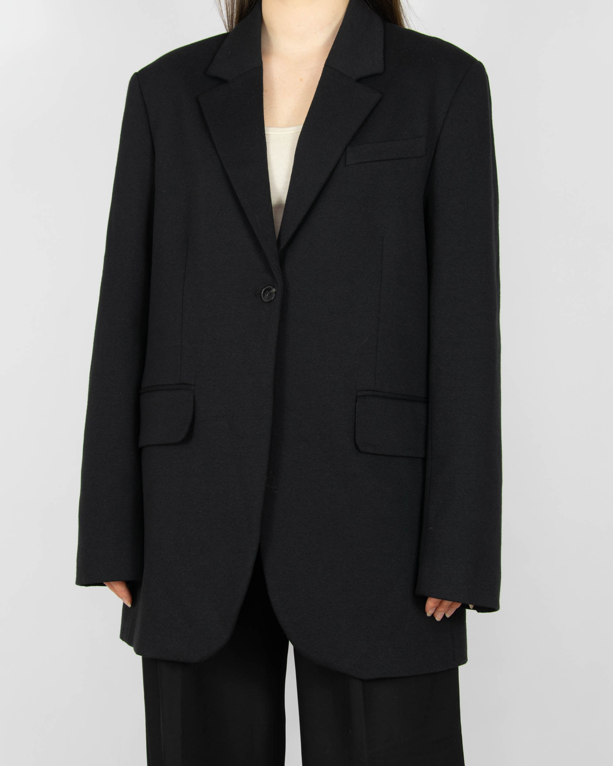 Black blazer by premium brand GANT made with fabric from MANTECO