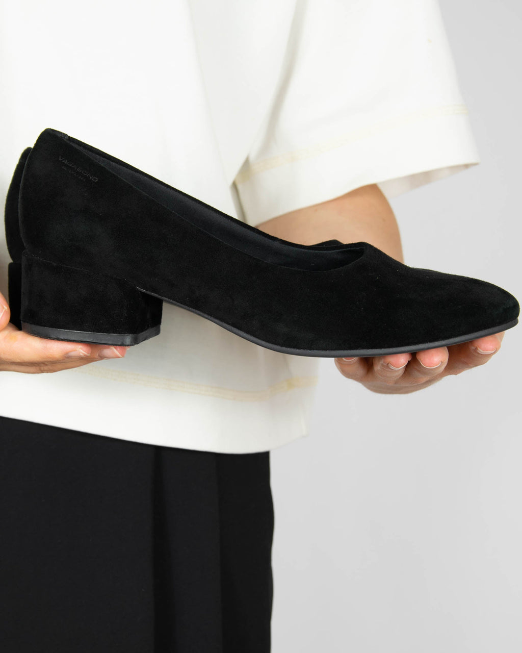 Suede heeled shoes by VAGABOND