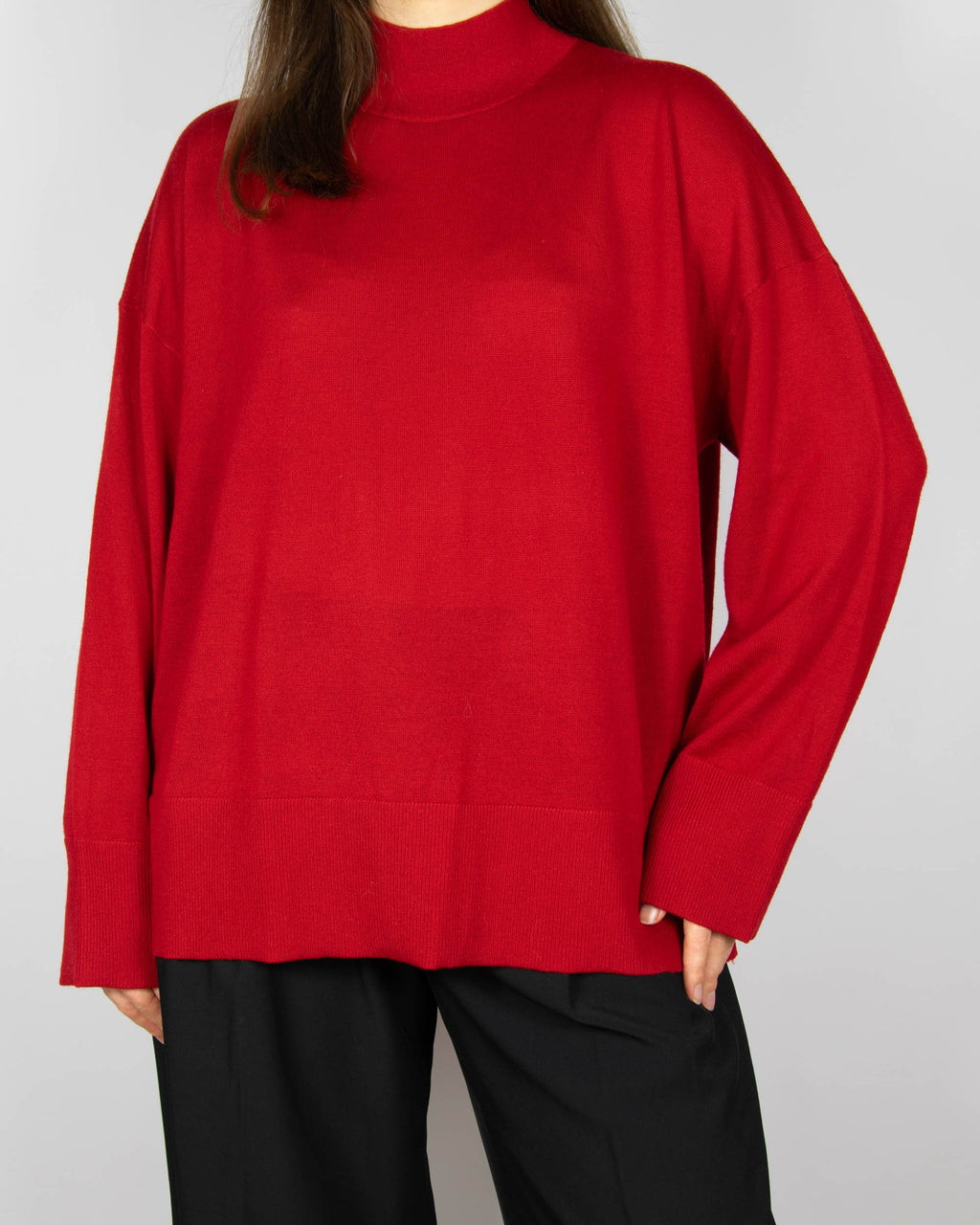 Red merino wool turtleneck sweater by Blu