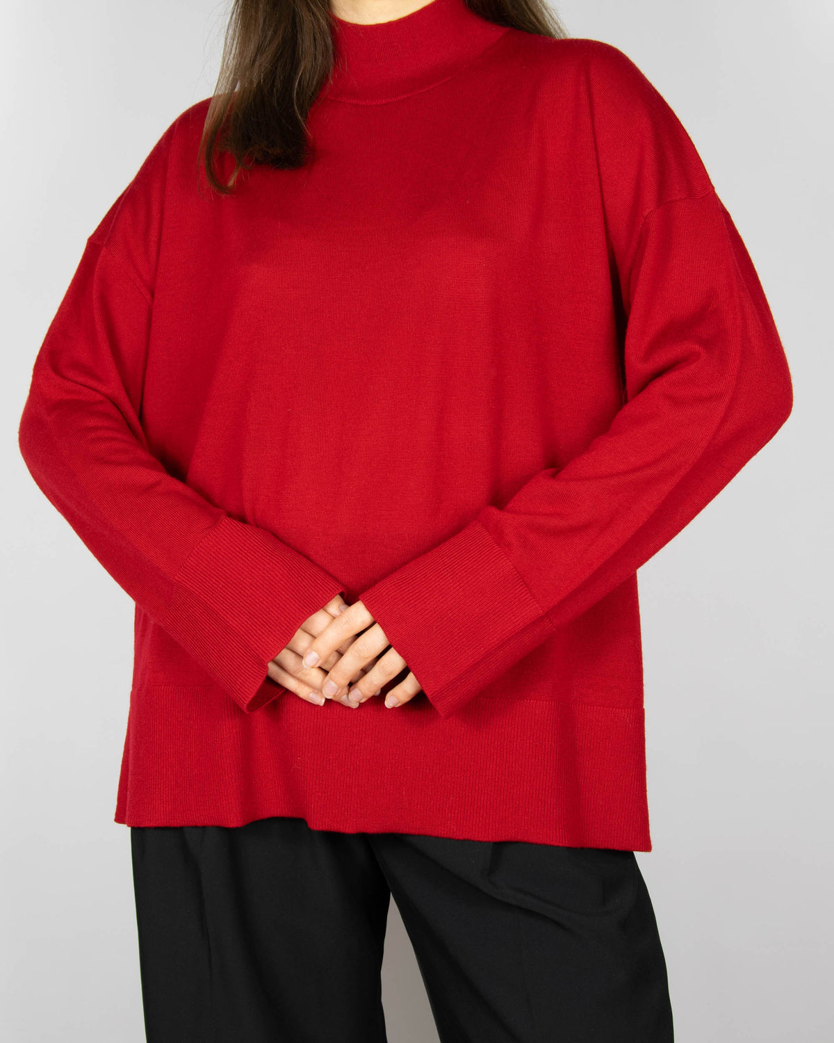Red merino wool turtleneck sweater by Blu