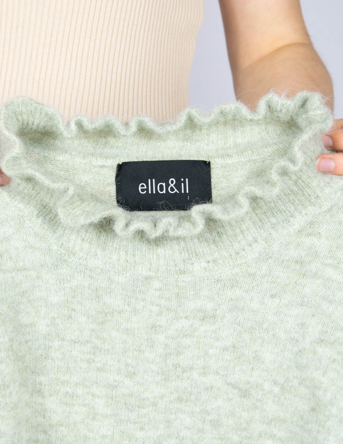 Pistachio green alpaca and merino wool sweater by Ella & Il