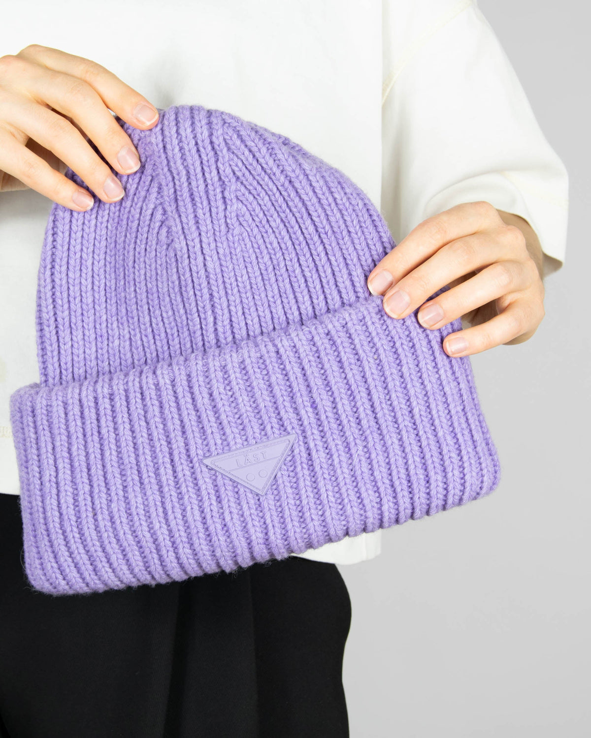 Thick purple merino wool hat by Scandinavian brand LÄST.