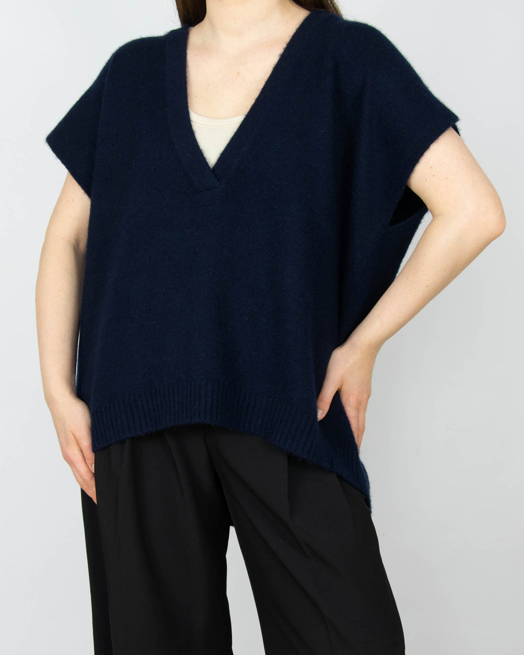 Navy blue cashmere vest by luxury brand LISA YANG