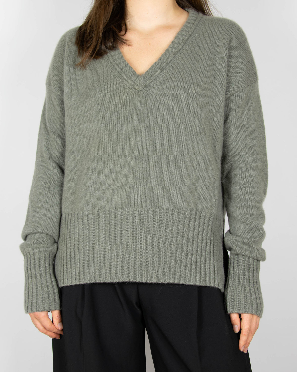 Oliwkowy (cashmere + wool) sweater marki H&amp;M Premium