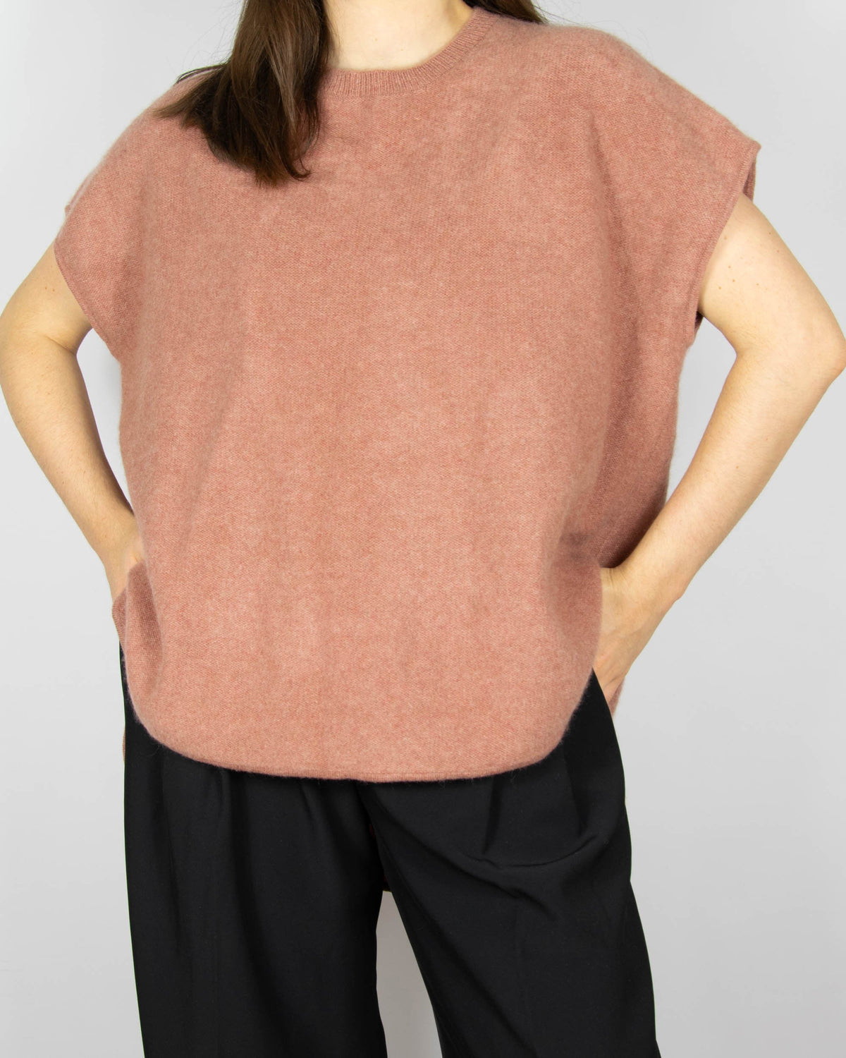 Coral chunky cashmere vest by Fleischer Couture