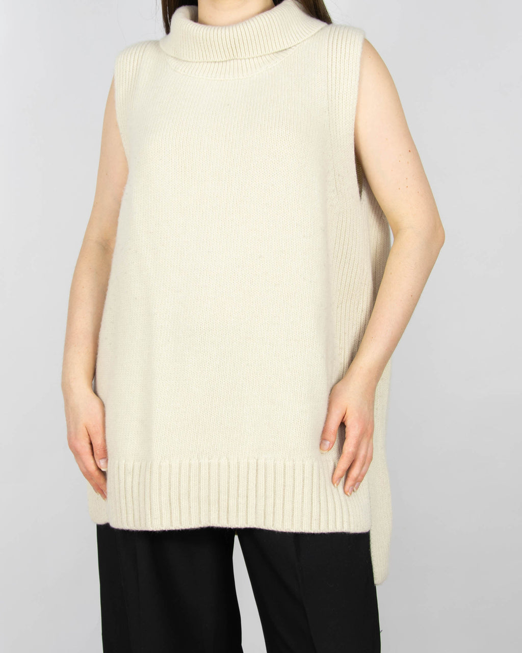 Cream wool and cashmere turtleneck vest by H&M Premium