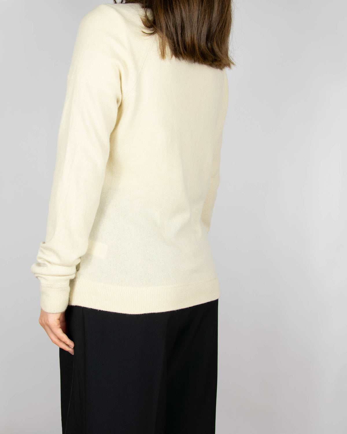 Cream cashmere zip-up sweater by Malo