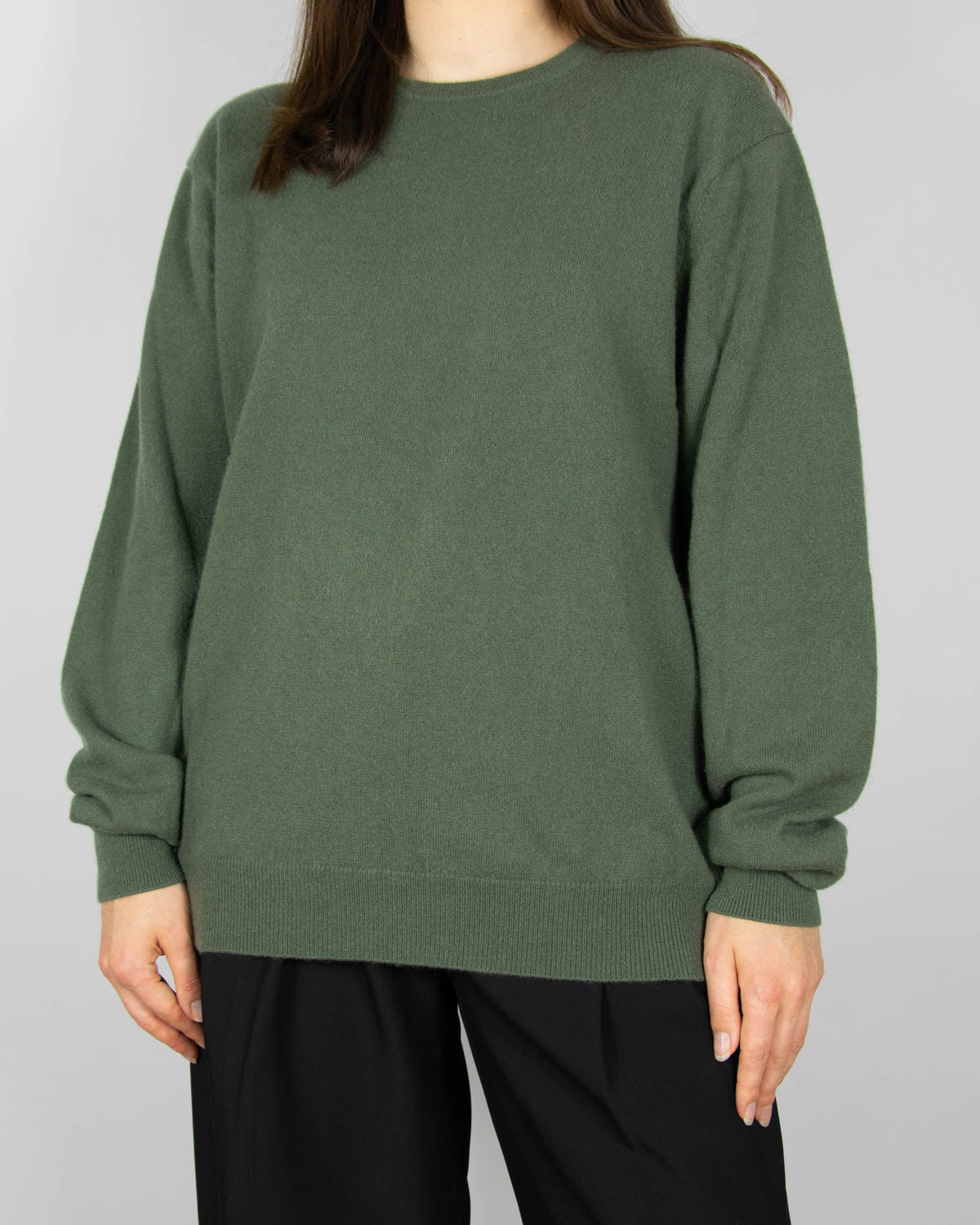 Olive cashmere sweater by Gerts Oslo