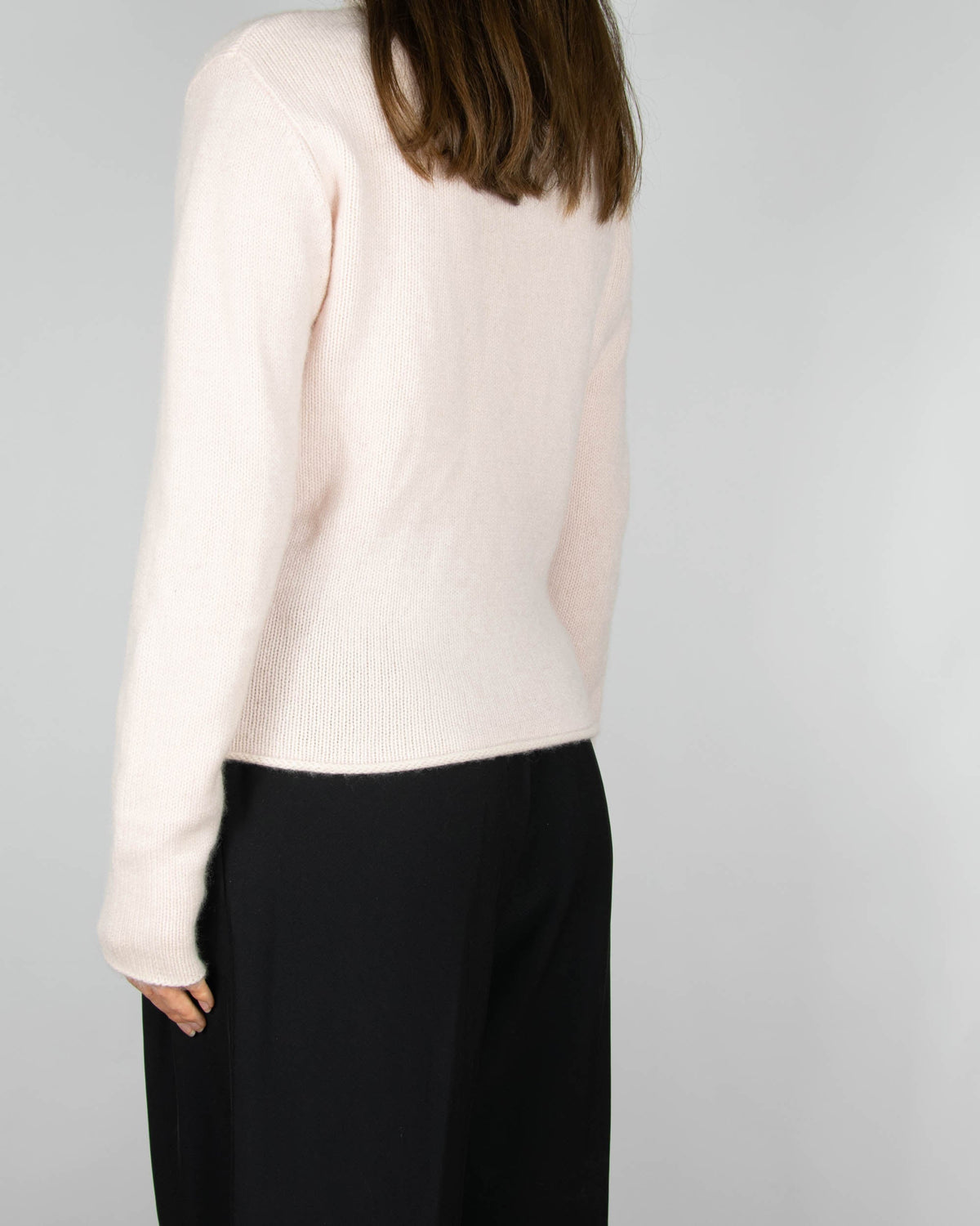 Powder pink chunky cashmere sweater by Henderson Cashmere