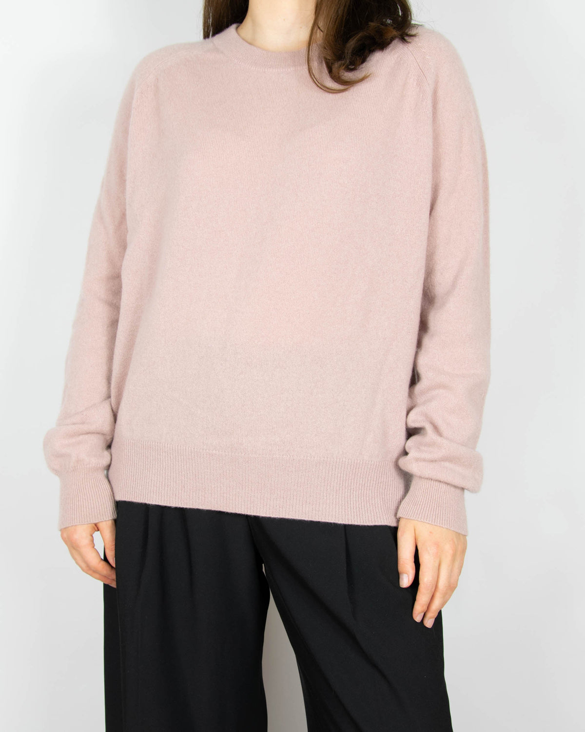 Powder pink cashmere sweater by Magasin Du Nord
