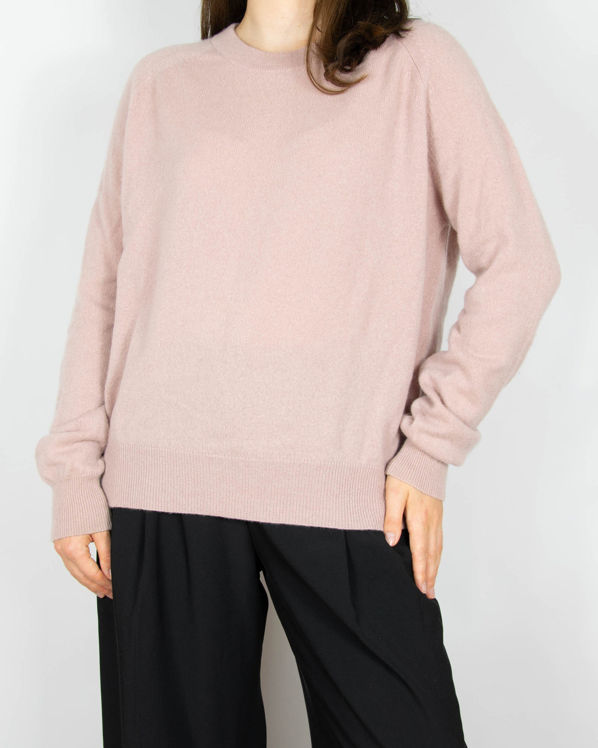 Powder pink cashmere sweater by Magasin Du Nord