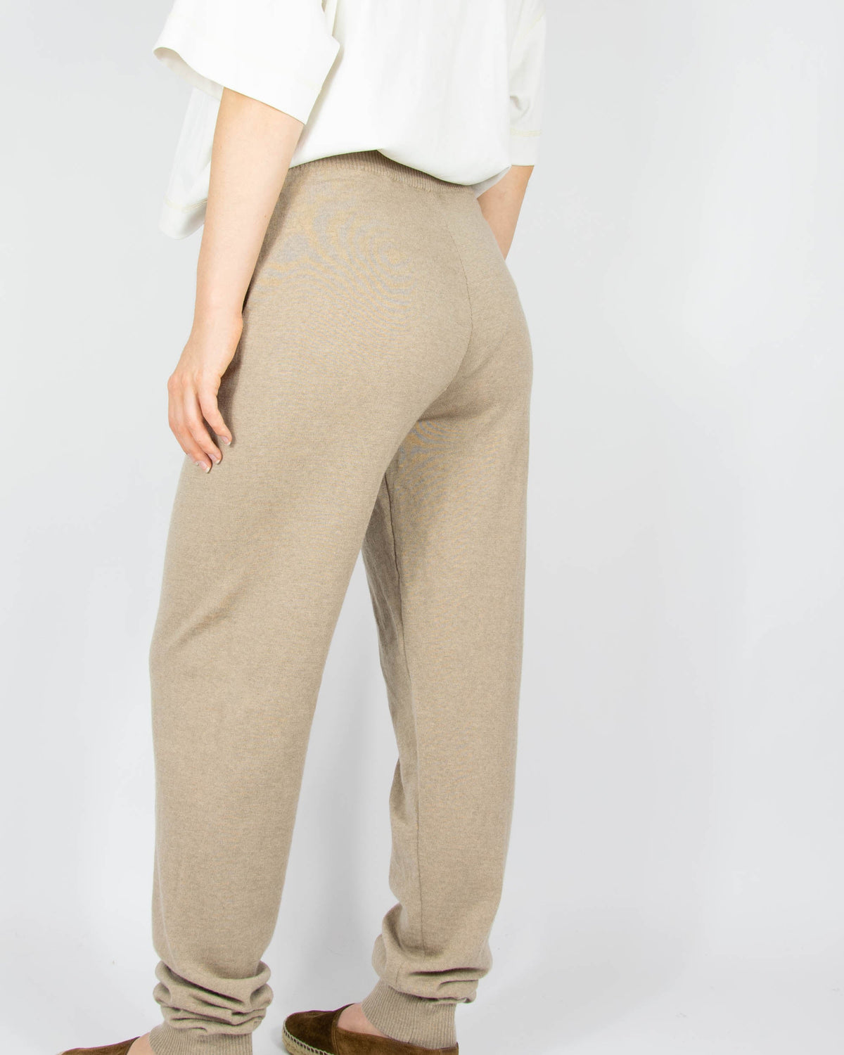 Beige merino wool sweatpants by SKAPPEL.