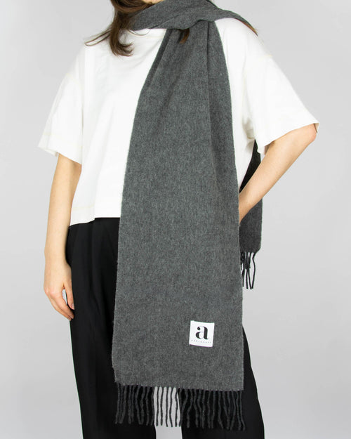Grey wool scarf by Norwegian brand Arnie Says.